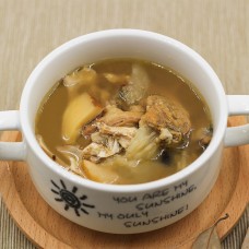 Rhizoma Chuanxiong and Dahurian Angelica Root Fish Head Soup